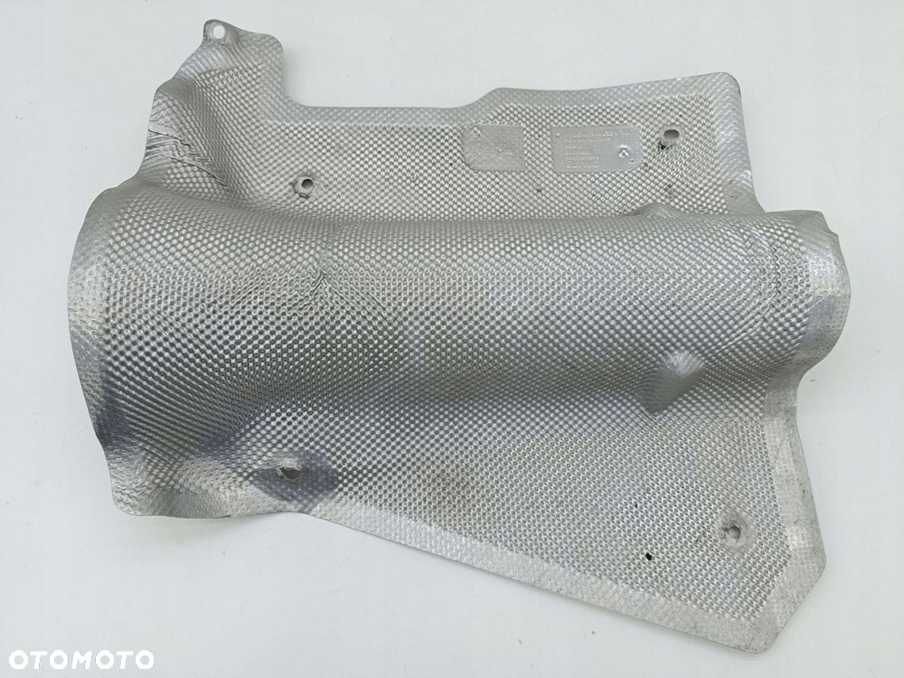 VOLVO XC 40 OSŁONA TERMICZNA MOCOWANIE 31694867 8889807945 - 1