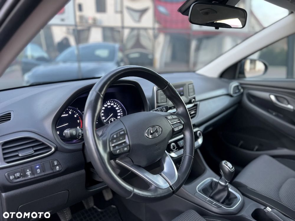 Hyundai i30 1.5 DPI Classic + - 12