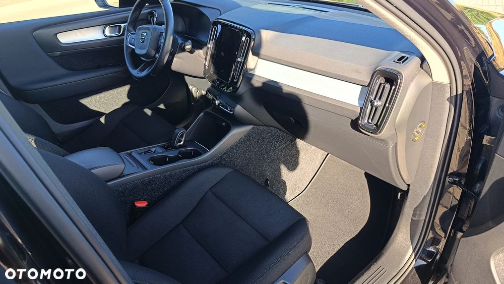 Volvo XC 40 D3 SCR Momentum - 8