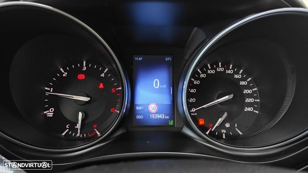 Toyota Avensis Touring Sports 2.0 D-4D Exclusive+GPS - 37