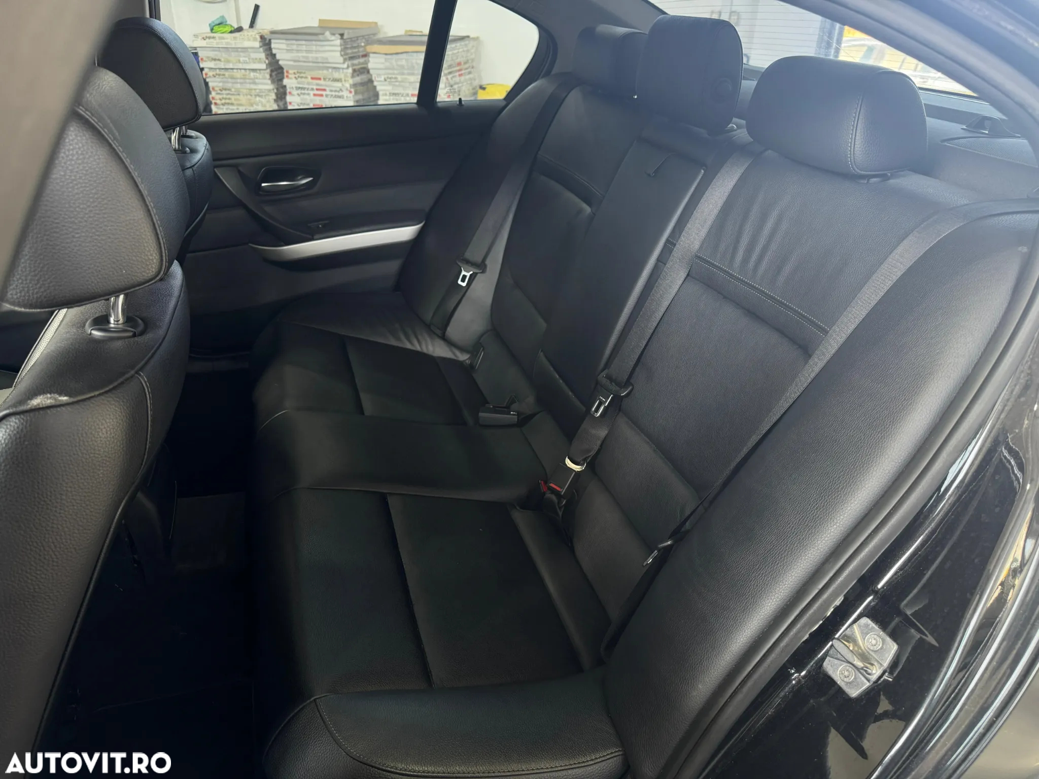 BMW Seria 3 318d - 19