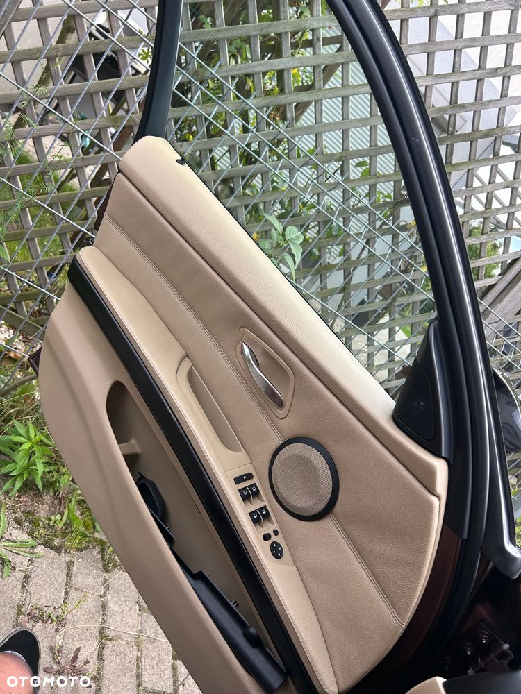 BMW Seria 3 320i - 34