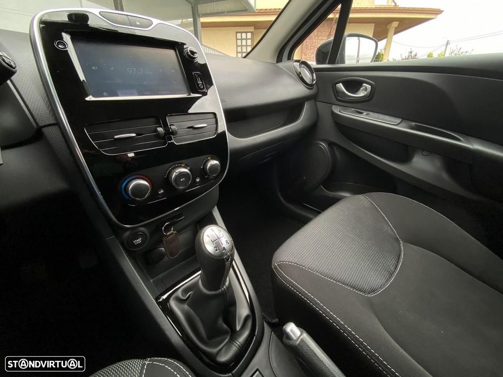 Renault Clio Sport Tourer 1.5 dCi Dynamique S - 6