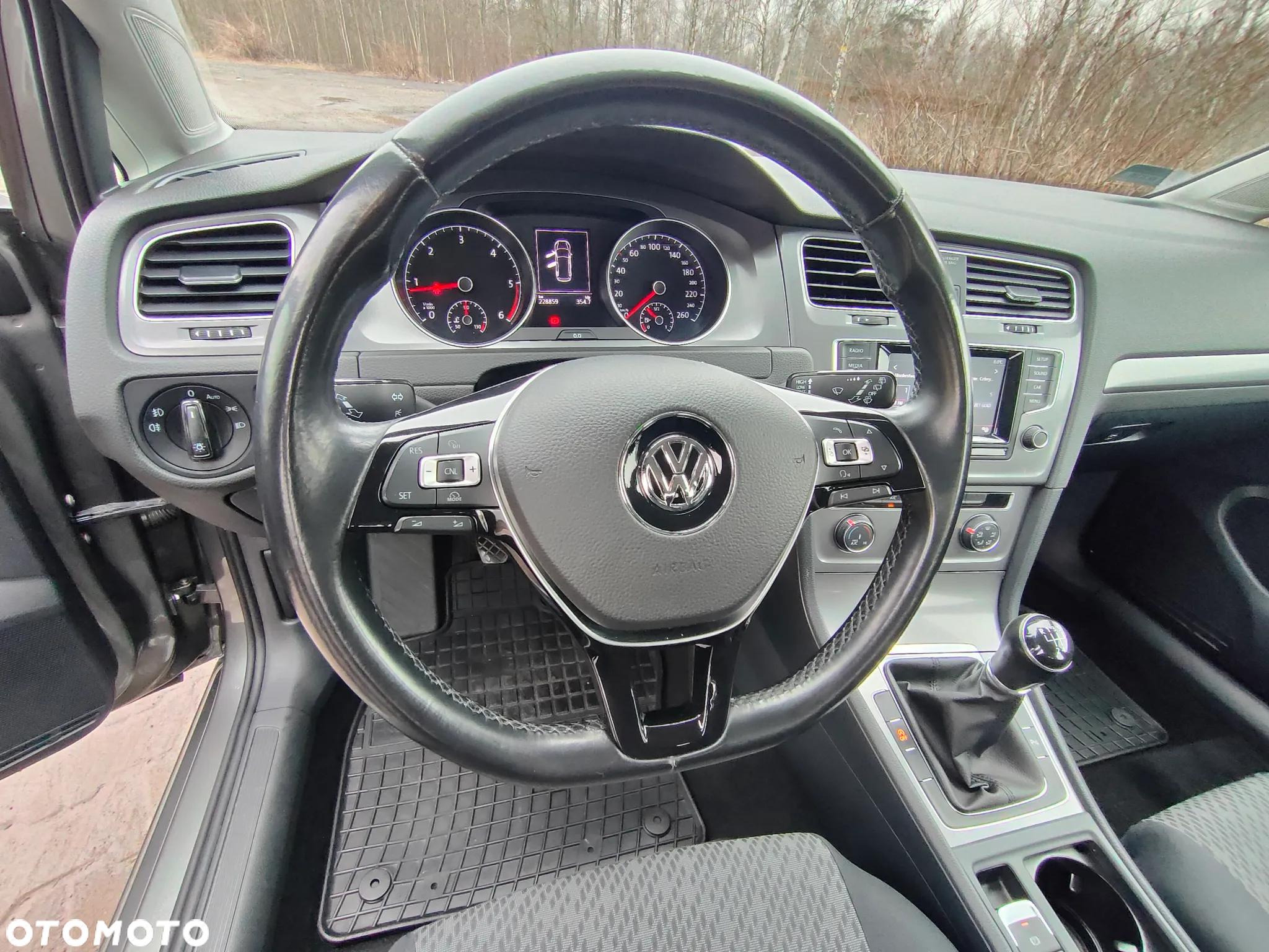 Volkswagen Golf VII 1.6 TDI BMT Trendline - 15