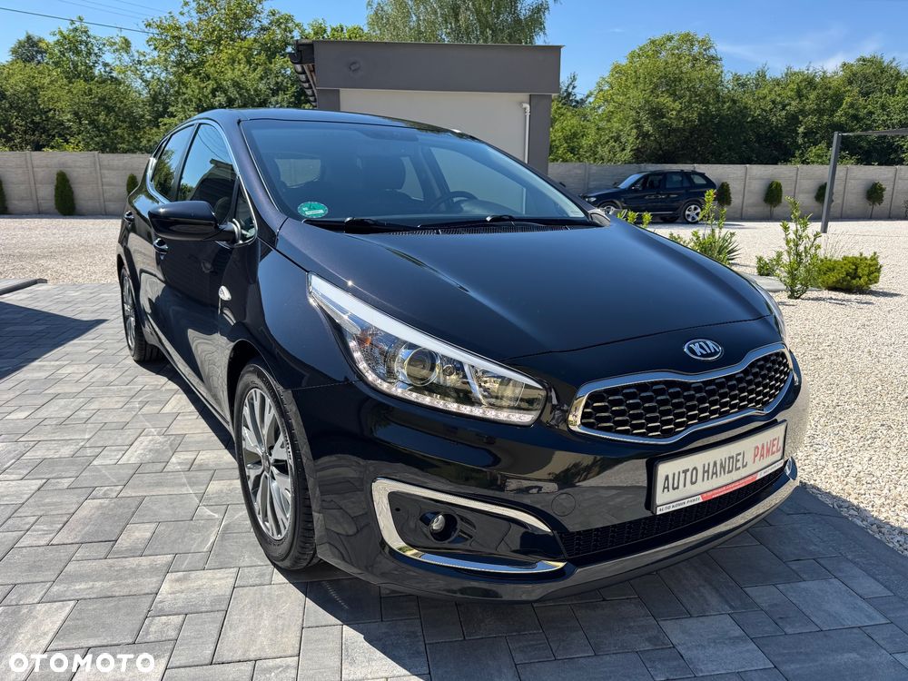 Kia Ceed 1.6 GDI Dream-Team Edition - 3