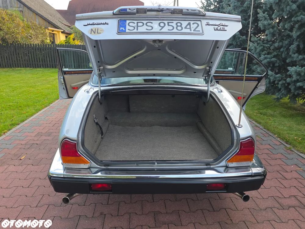 Jaguar XJ - 31