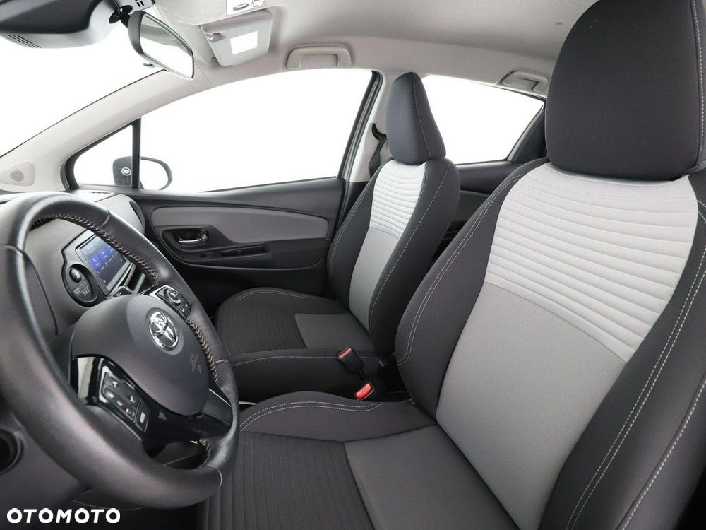 Toyota Yaris Hybrid 100 Active EU6 - 14
