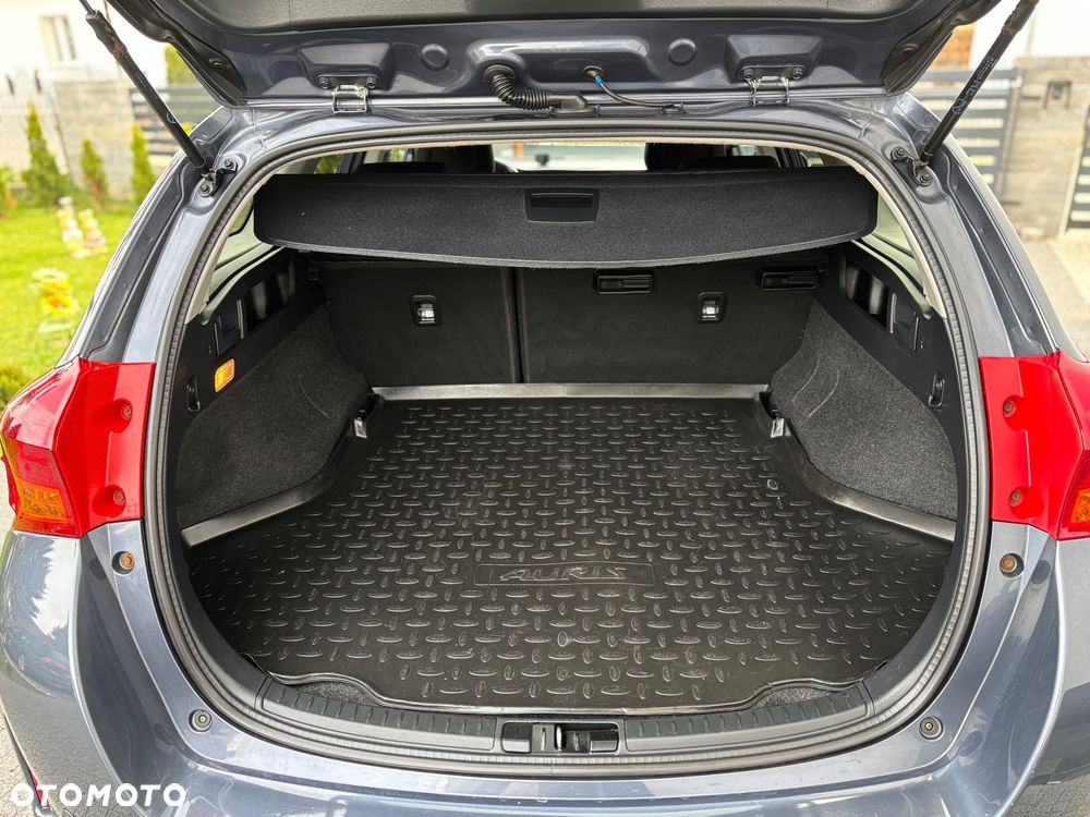 Toyota Auris 1.8 HSD Prestige NAVI - 28