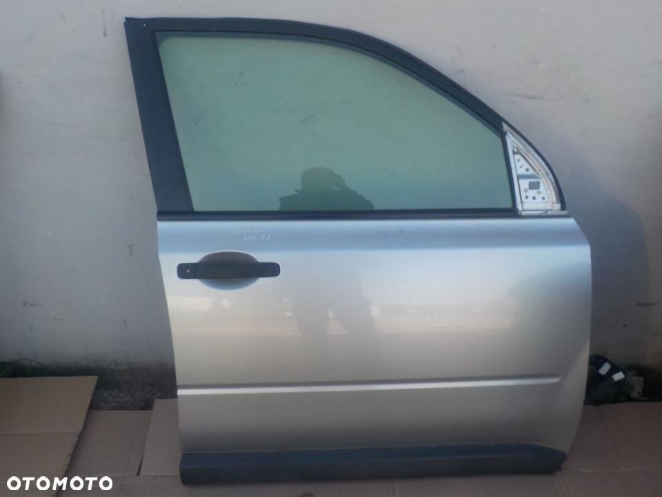 NISSAN X-TRAIL T31 DRZWI PRAWY PRZÓD KYO