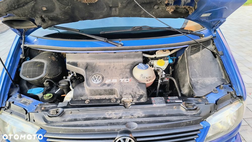 Volkswagen Caravelle - 15