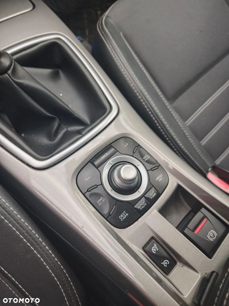 Renault Laguna dCi 110 FAP Paris - 2