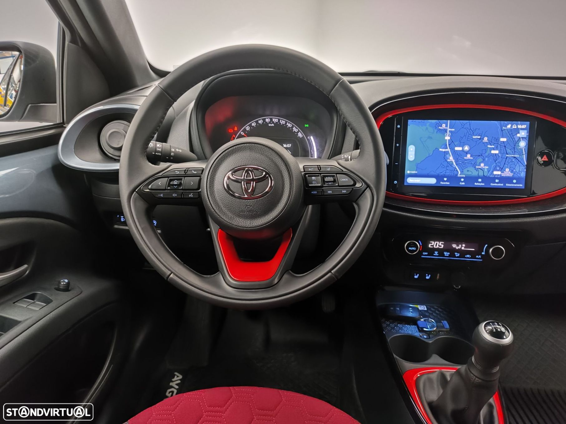 Toyota Aygo X 1.0 Undercover - 9