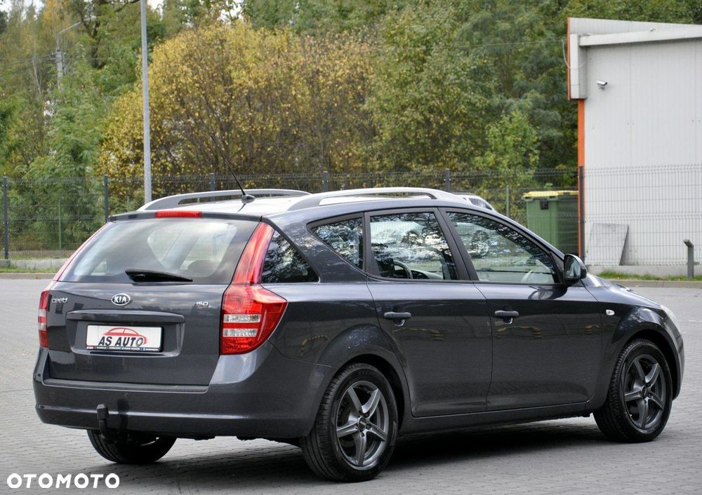 Kia Ceed 1.4 CVVT SW EX - 24