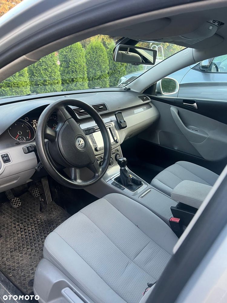 Volkswagen Passat 2.0 TDI DPF Comfortline - 11