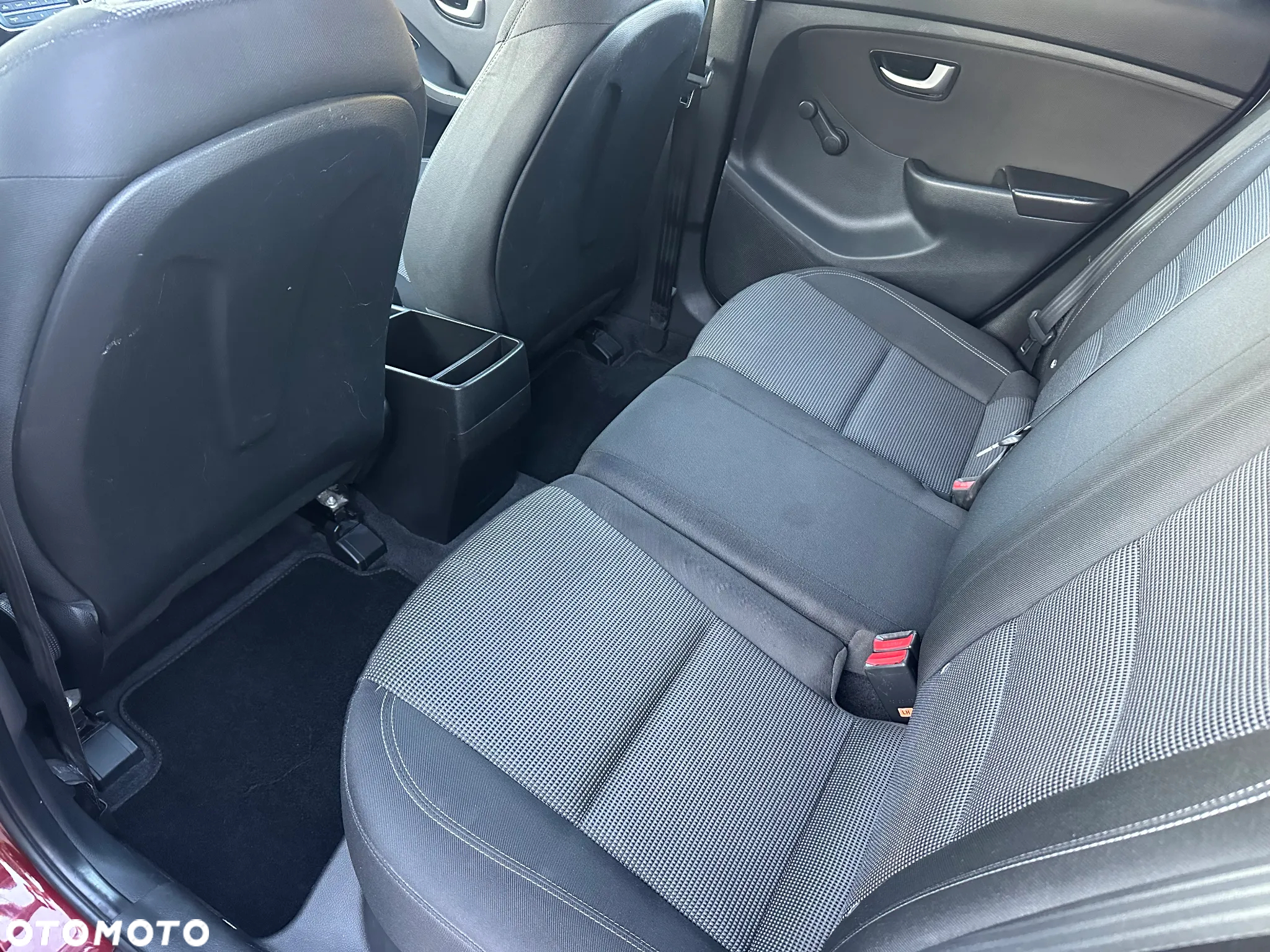 Hyundai i30 1.4 Premiere Comfort - 13