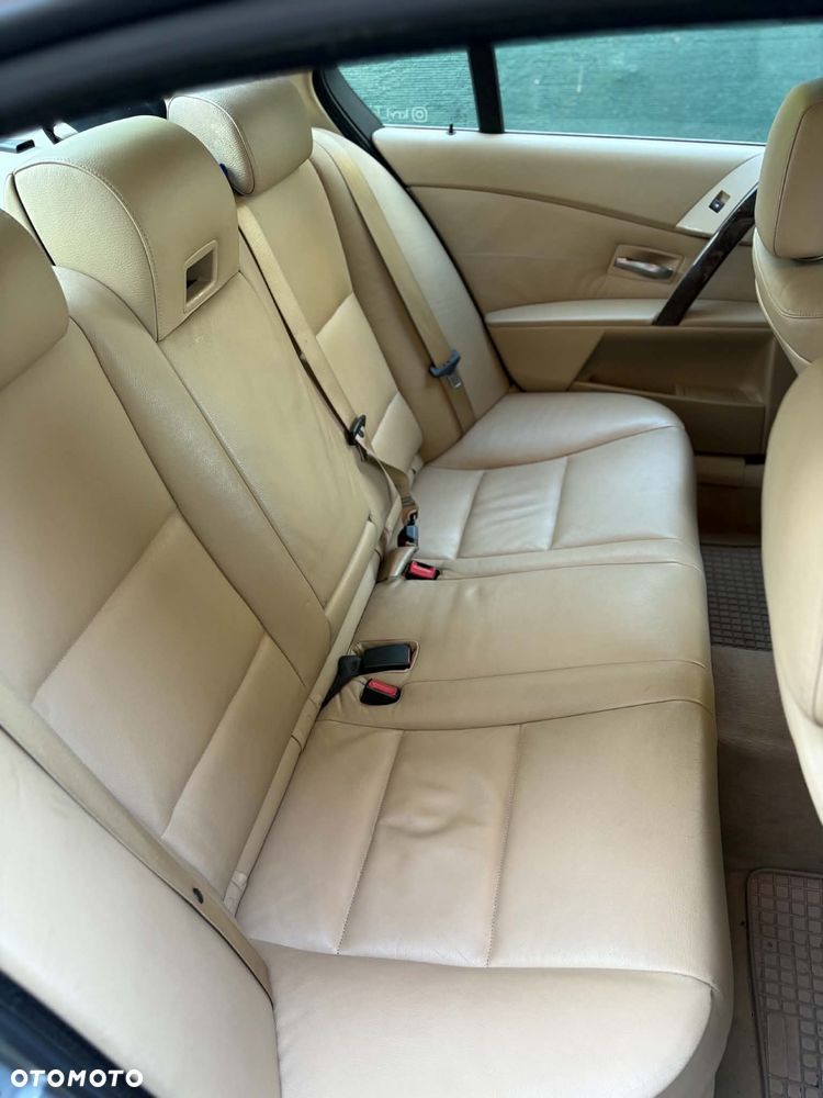 BMW Seria 5 - 10