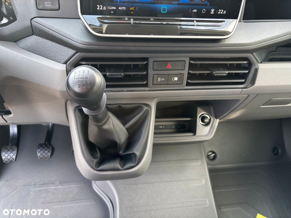 Volkswagen Crafter 35 2.0 TDI L3H3 3640 177 KM - 13