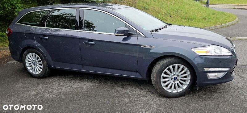 Ford Mondeo 2.0 Ghia - 11