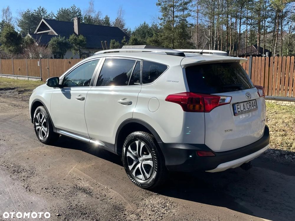 Toyota RAV4 - 6