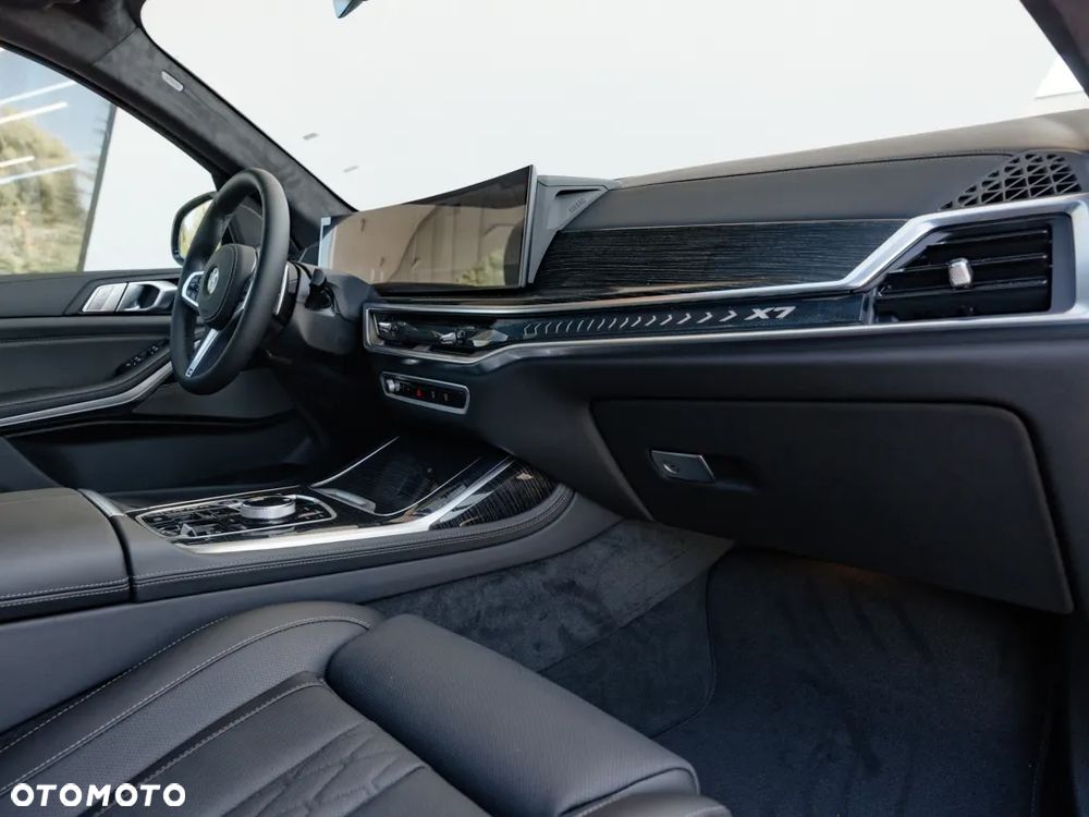 BMW X7 - 11