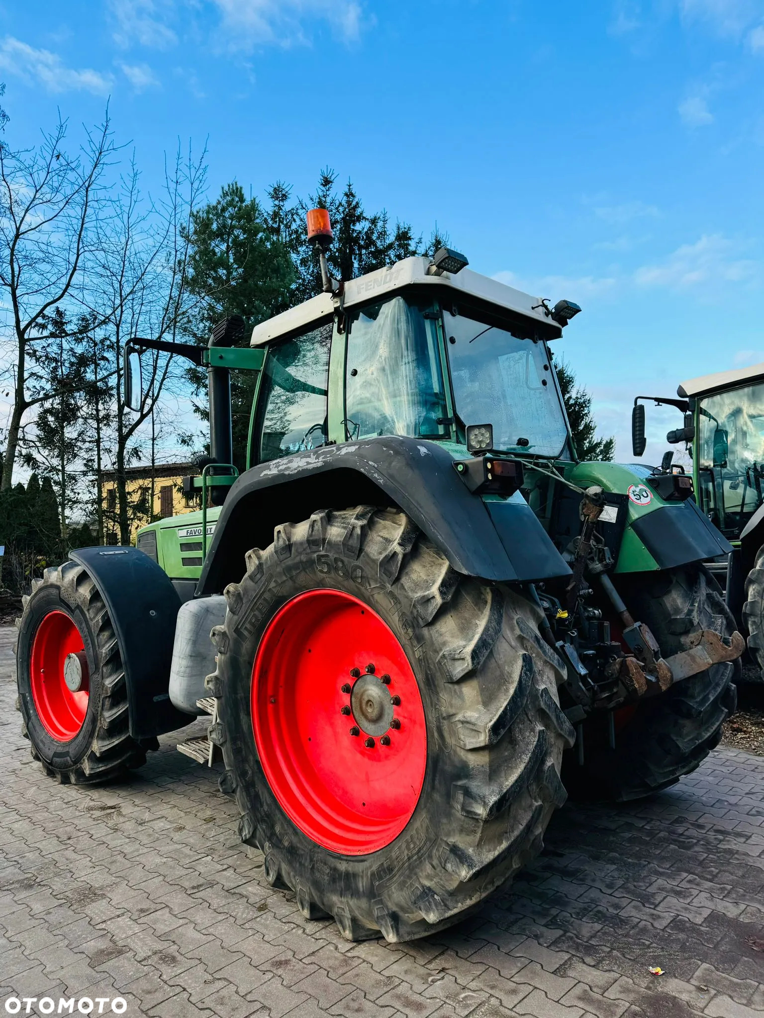 Fendt Favorit 818 - 11