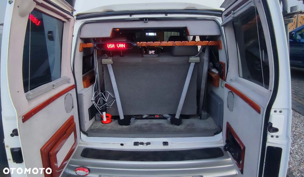 GMC Safari - 7