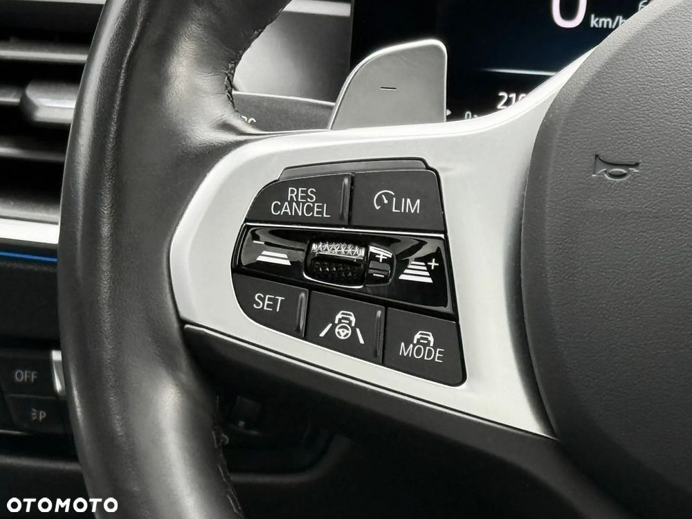 BMW Seria 3 320d xDrive M Sport - 16