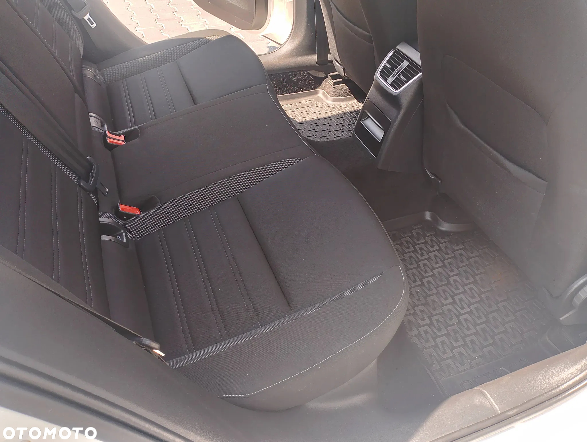 Skoda Octavia 1.5 TSI ACT Ambition - 23