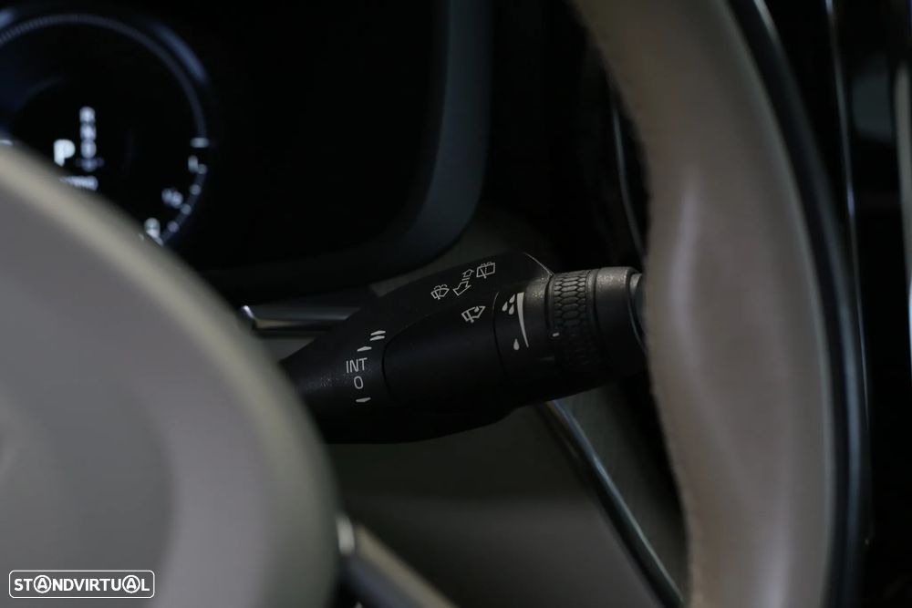 Volvo XC 60 2.0 T6 PHEV Inscription Expression AWD - 20