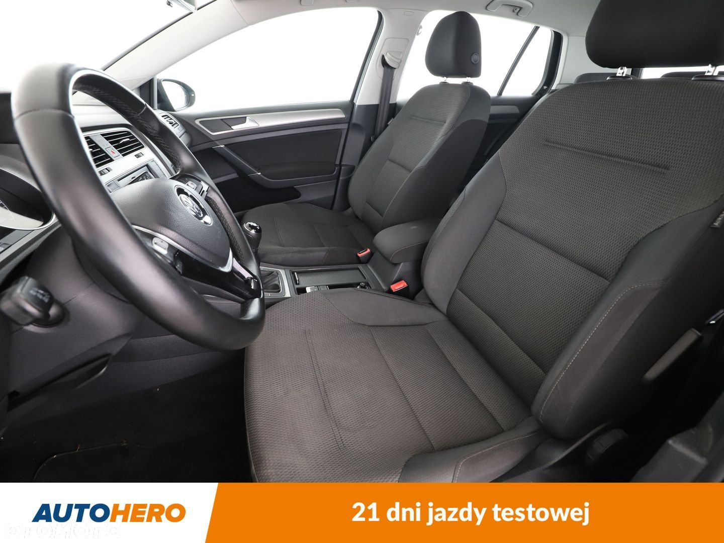 Volkswagen Golf - 10