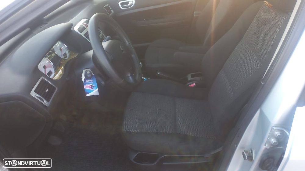 Peugeot 307 SW - 7