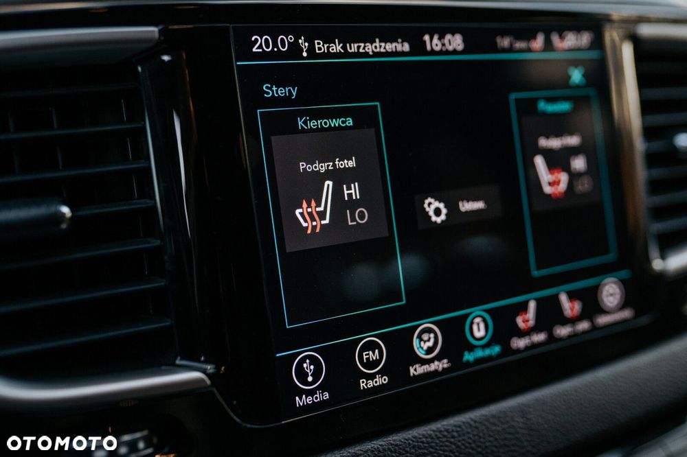 Chrysler Pacifica - 33