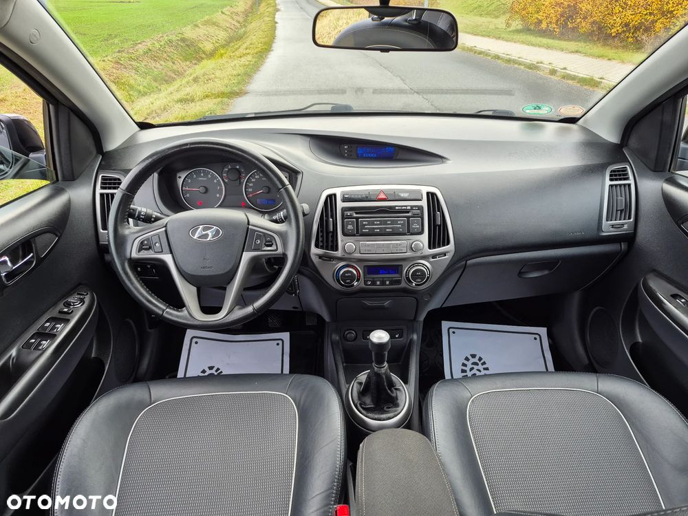 Hyundai i20 1.2 Fifa World Cup Edition - 7