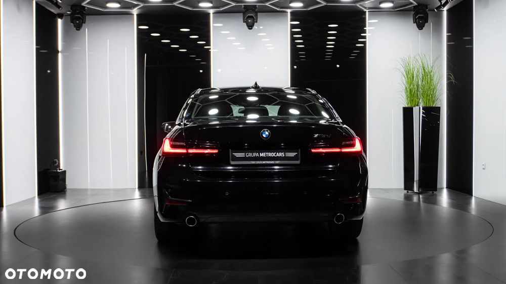 BMW Seria 3 2021 photo 5