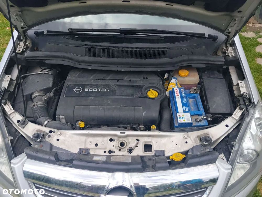 Opel Zafira - 12