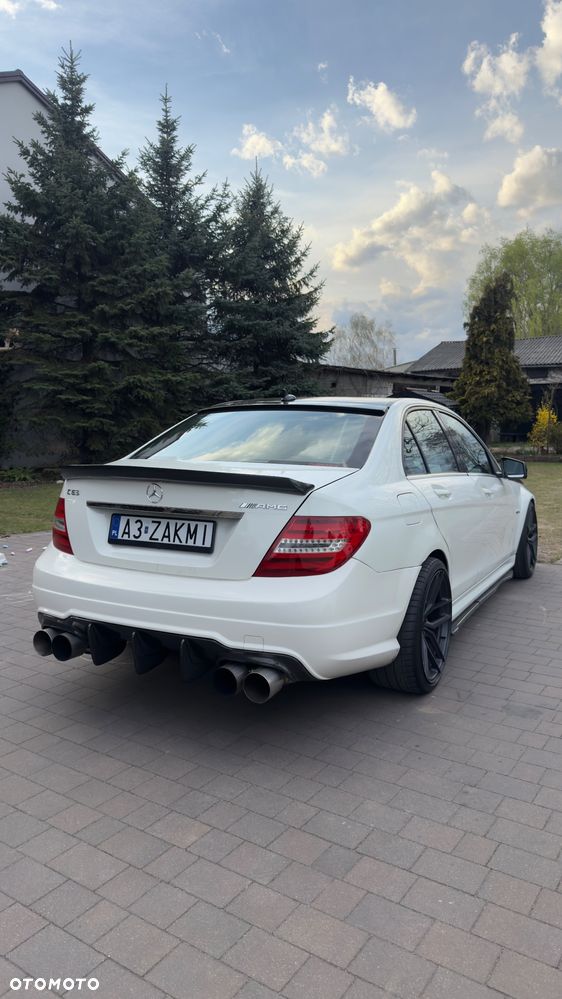 Mercedes-Benz Klasa C 63 AMG - 6