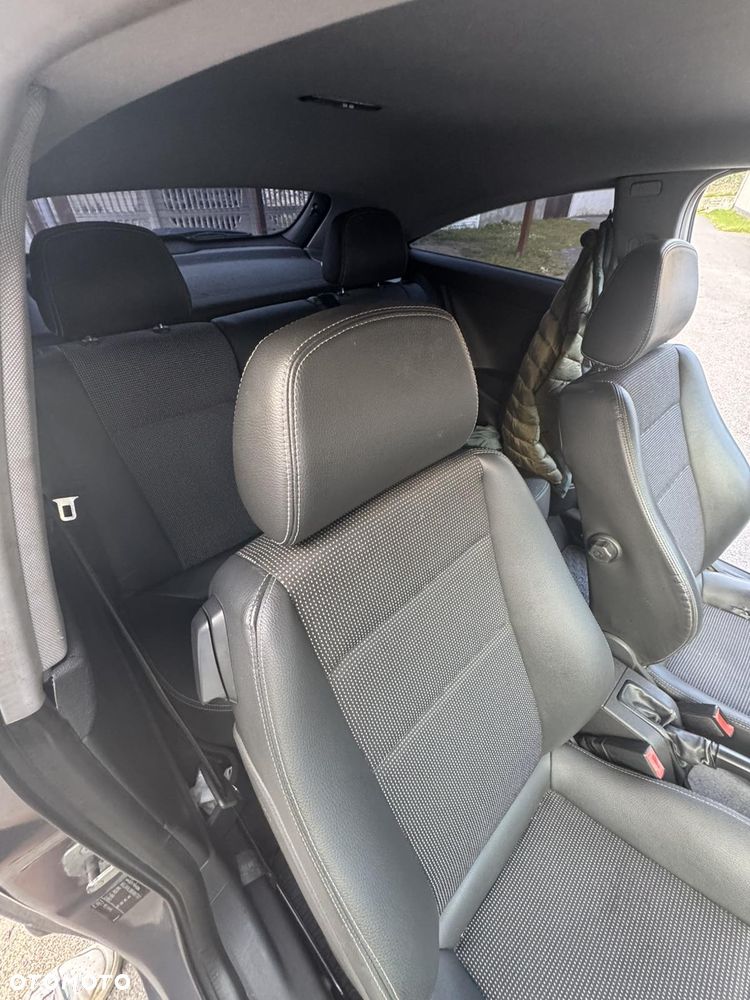 Opel Astra 1.9 CDTI Cosmo - 12