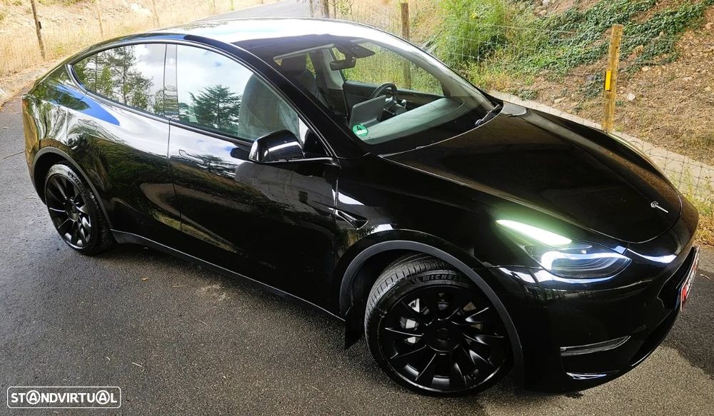 Tesla Model Y Long Range Dual Motor AWD - 6