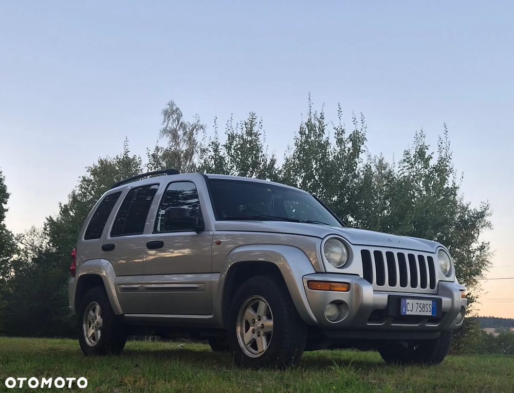 Jeep Cherokee - 17