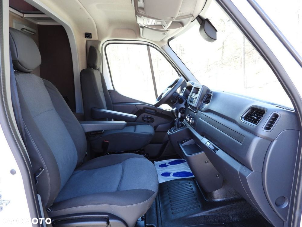 Renault MASTER PLANDEKA WINDA 8 PALET TEMPOMAT LEDY PNEUMATYKA KLIMATYZACJA  165KM - 35