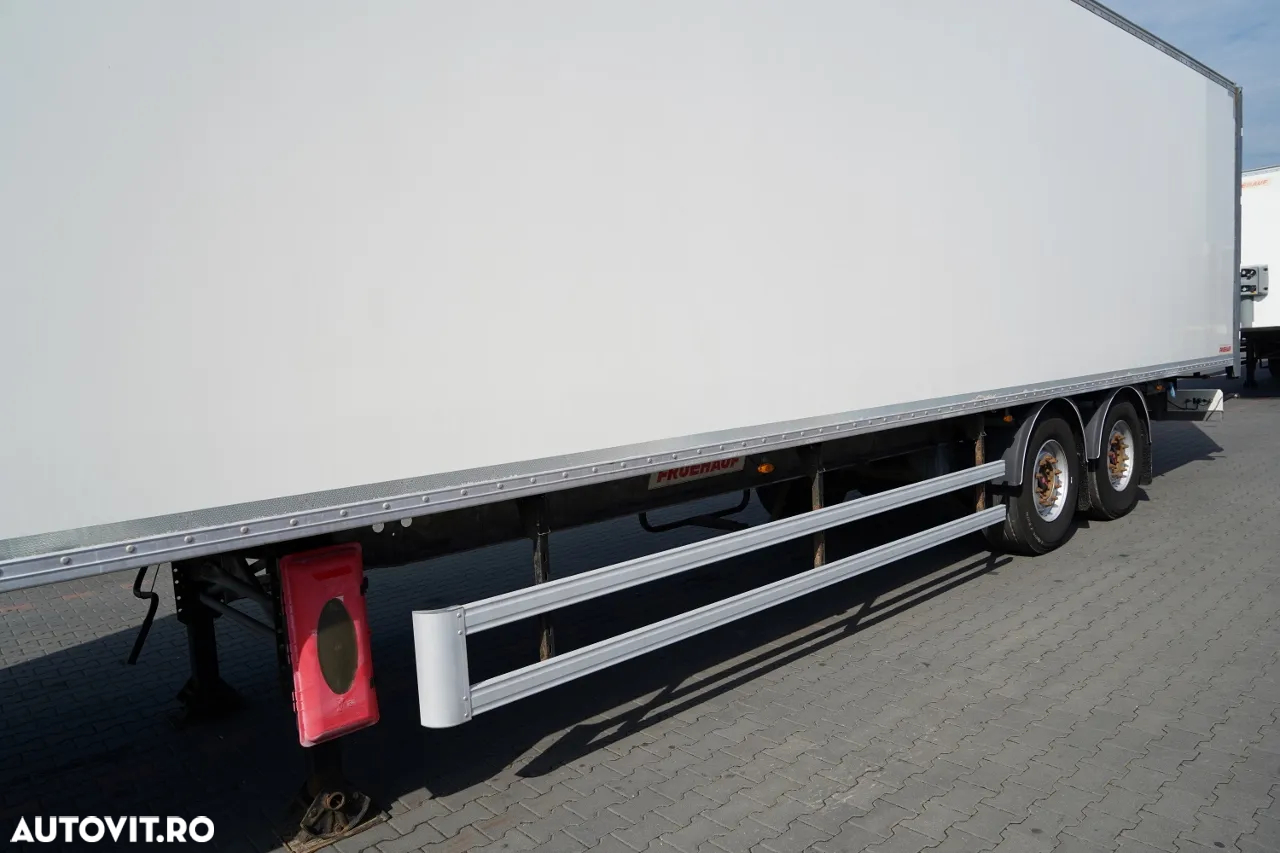 Fruehauf CONTAINER / KOFFER / 2 AXE / SAF / PODEA FOARTE REZISTENTĂ: ȘINĂ - 10