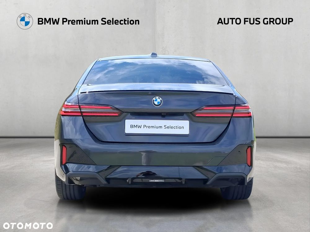 BMW Seria 5 520d xDrive mHEV M Sport - 4