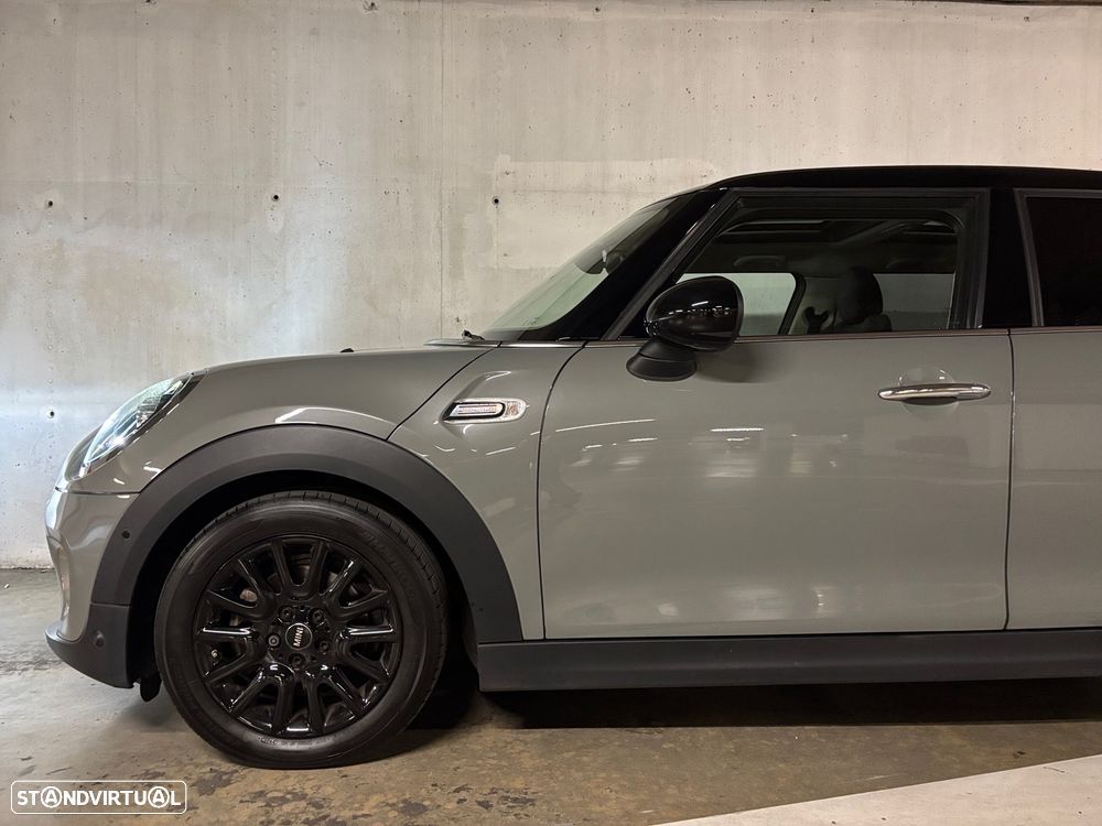 MINI 5 Portas Cooper Auto - 13