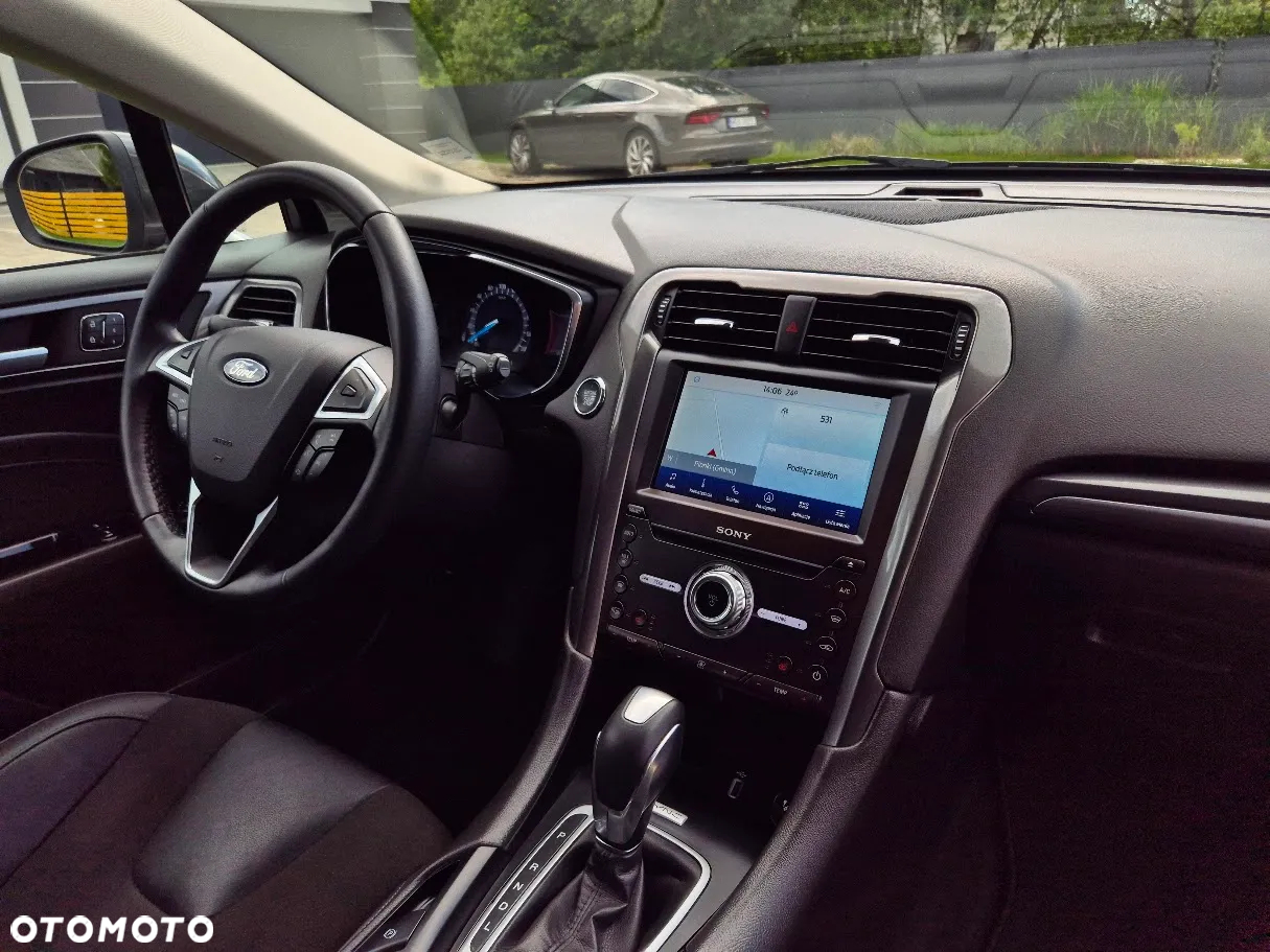 Ford Mondeo 2.0 Hybrid Titanium - 26