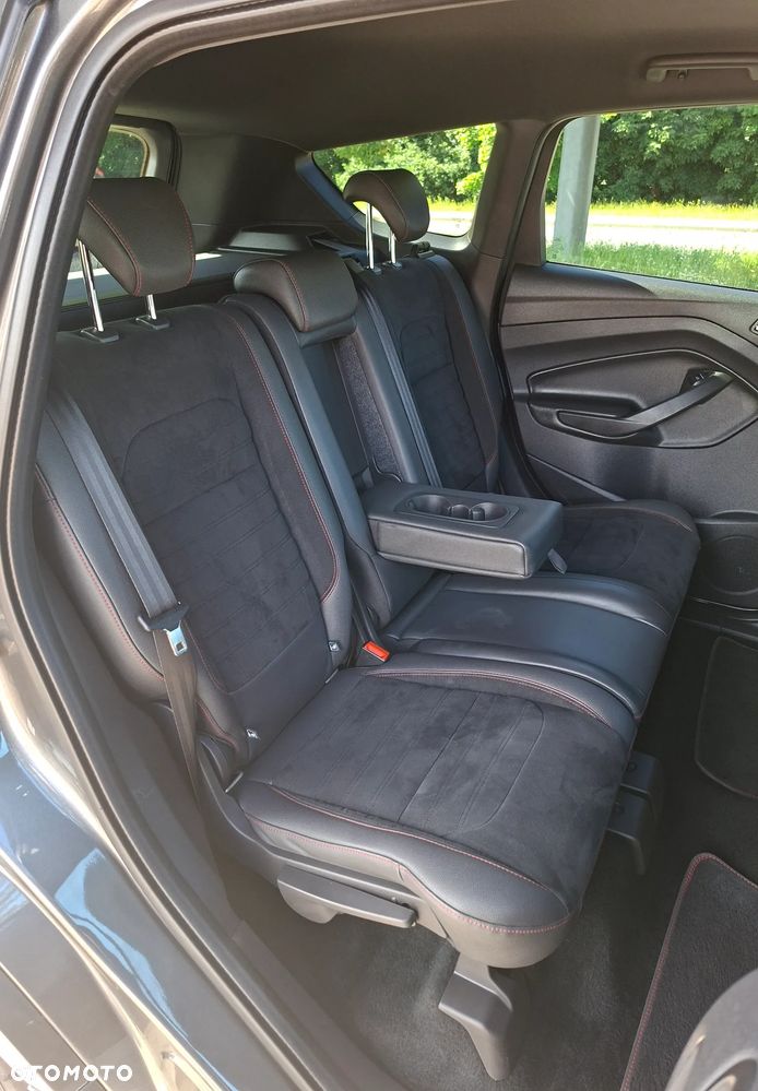 Ford Kuga 2.0 TDCi 2x4 ST-Line - 14