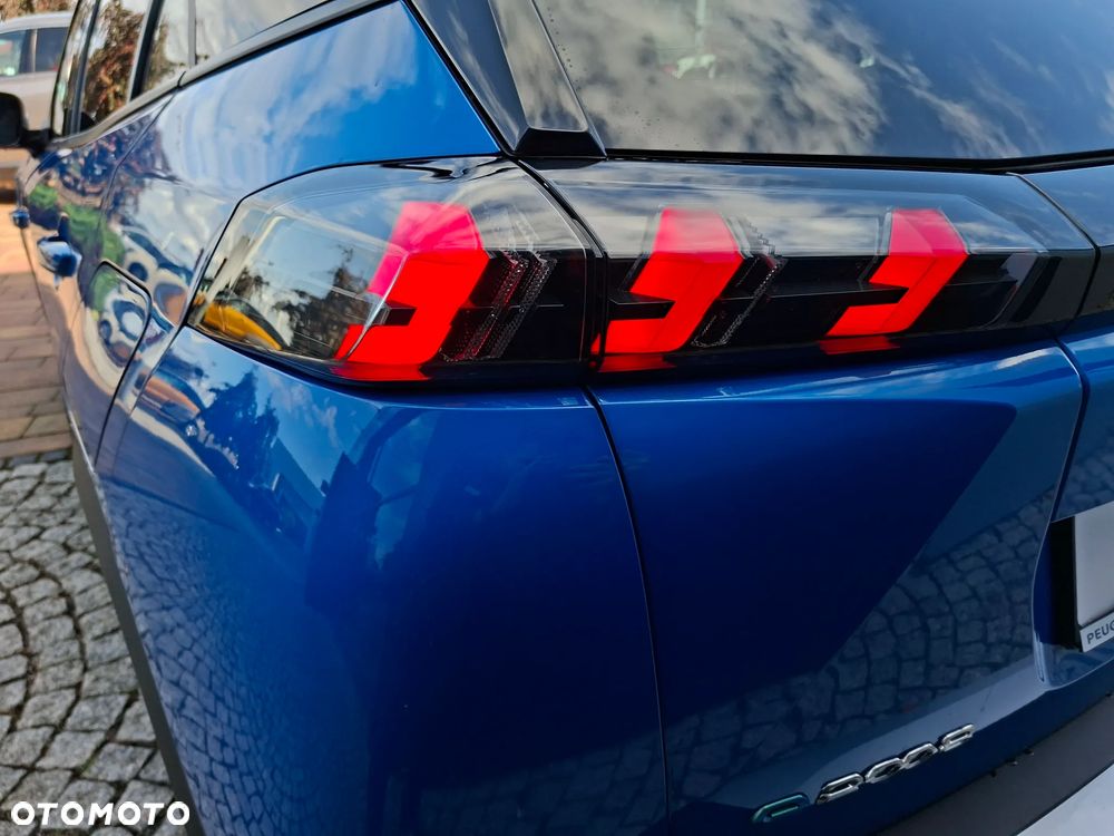 Peugeot 2008 50kWh Allure - 11