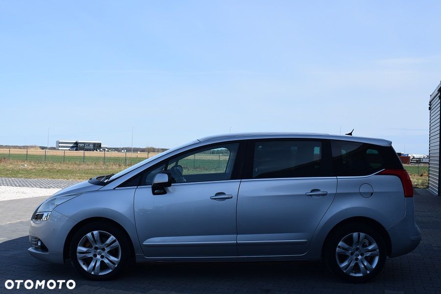 Peugeot 5008 HDI FAP 150 Family Plus - 3