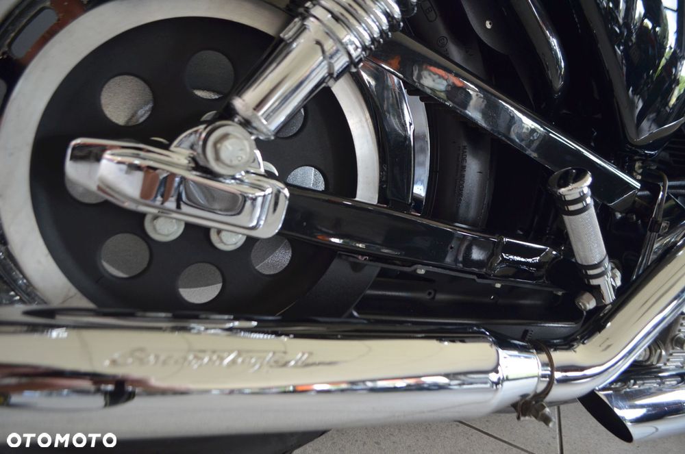 Harley-Davidson Sportster Custom 1200C - 17