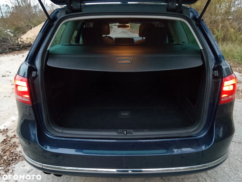 Volkswagen Passat - 20