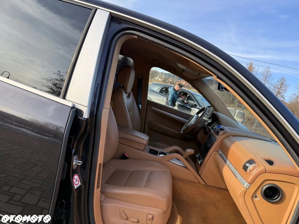 Porsche Cayenne - 11